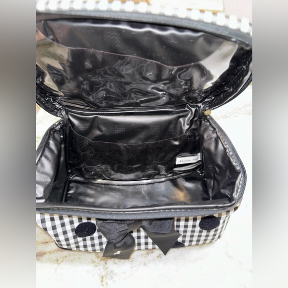 Christian Dior Cosmetic Bag - Picture 8 of 14